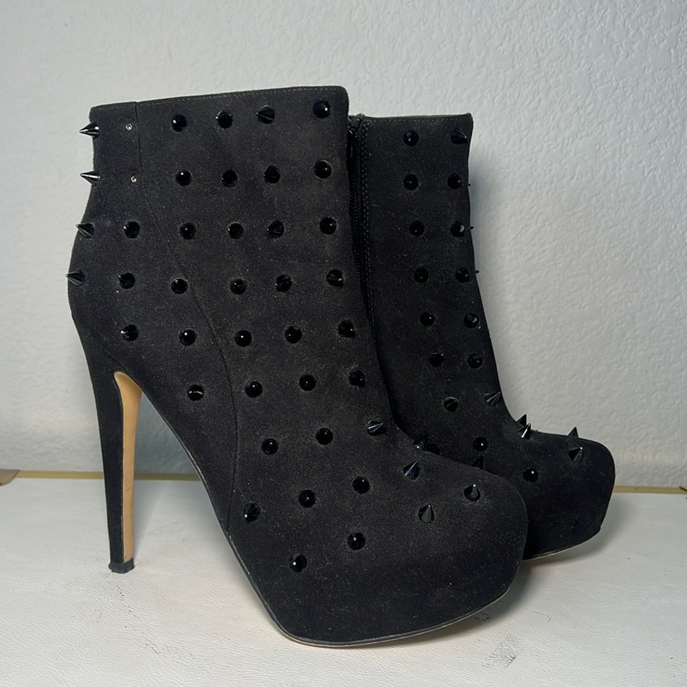 Betts size 8/ 39 stiletto spike studded ankle boots - Picture 2 of 7